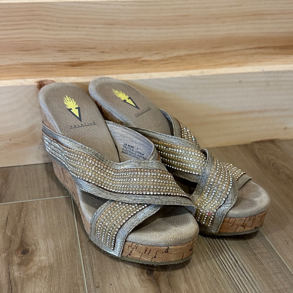 Volatile Gold Wedge Sandals 7